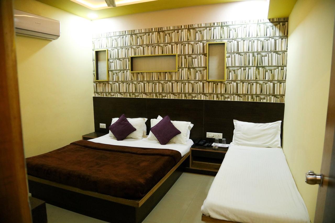 Hotel Citizen Inn Αχμπανταμπάντ Εξωτερικό φωτογραφία
